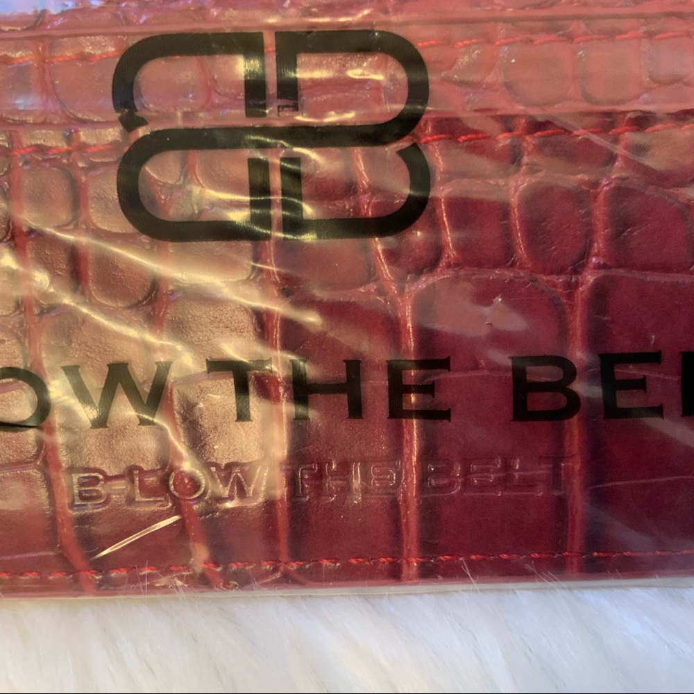 B-Low The Belt Card Holder - New in Package - Picture 4 of 6